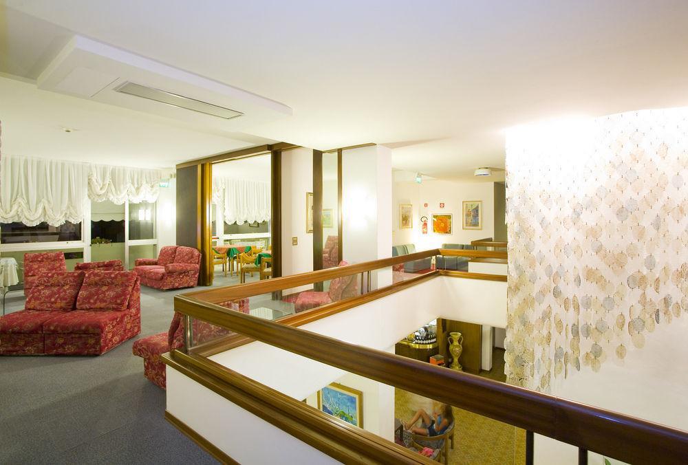 Hotel Metropol Caorle Extérieur photo