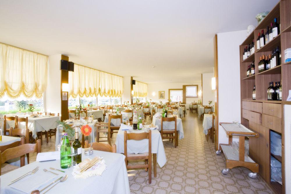 Hotel Metropol Caorle Extérieur photo
