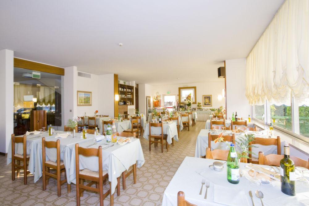 Hotel Metropol Caorle Extérieur photo