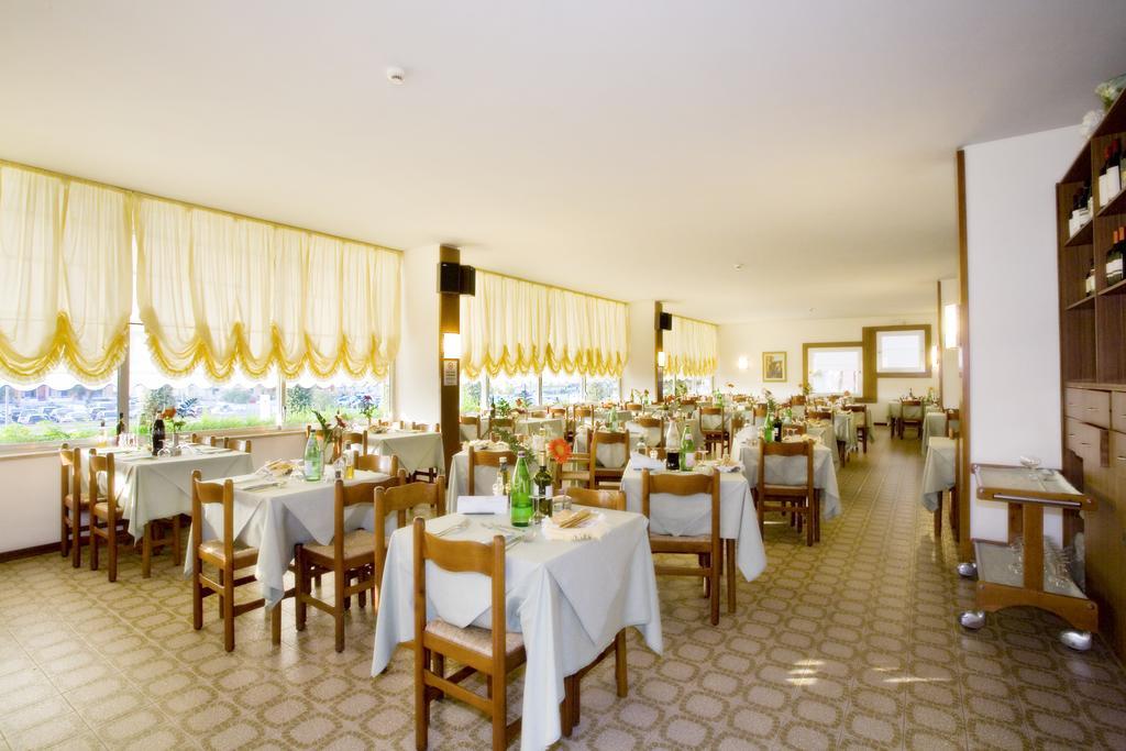 Hotel Metropol Caorle Extérieur photo