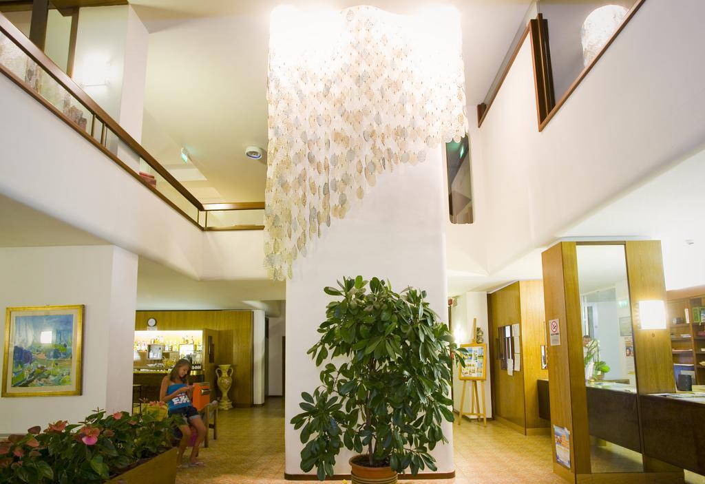 Hotel Metropol Caorle Extérieur photo