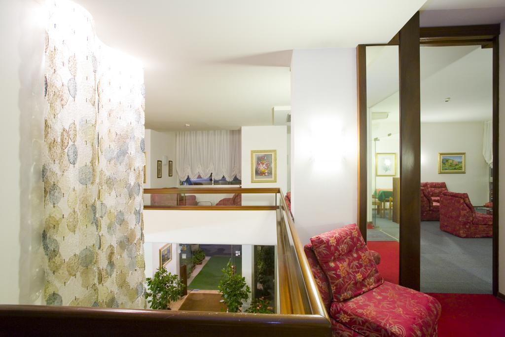Hotel Metropol Caorle Extérieur photo