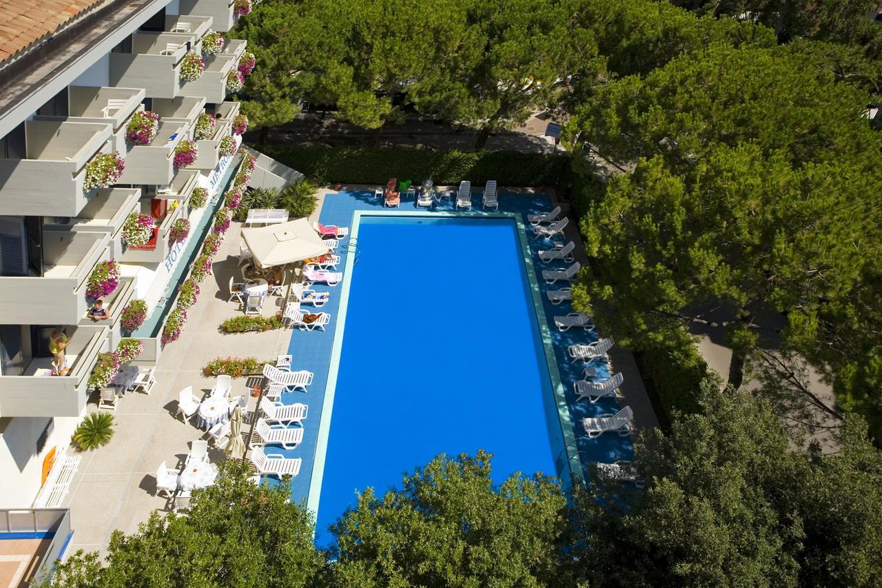 Hotel Metropol Caorle Extérieur photo
